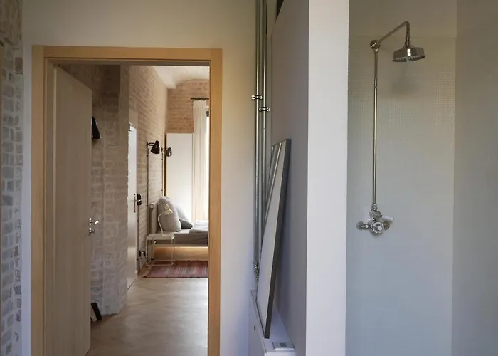 Loft In Historic Factory Building Homestay